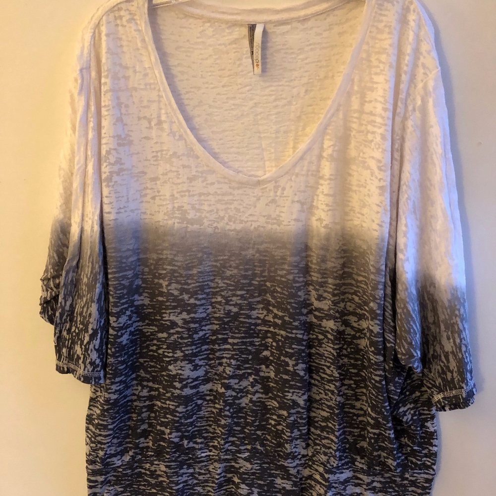 White/Grey Hombre Top